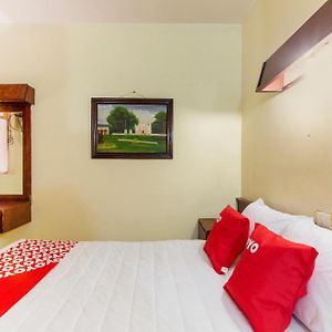 Oyo Hotel Emperador, Oaxaca